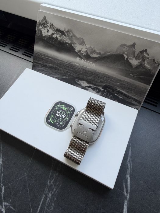 Apple Watch Ultra 3 Natural Titanium + Natural Titanium Milanese Loop GPS+Cellular 49mm