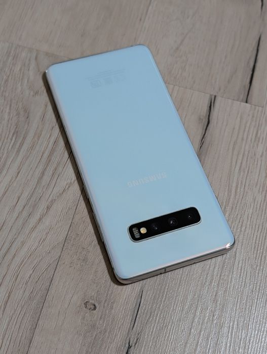 Samsung S10 Plus 128 gb Ram 8 android 12