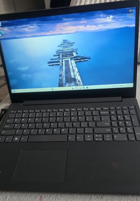 Laptop Lenovo V15-Ill