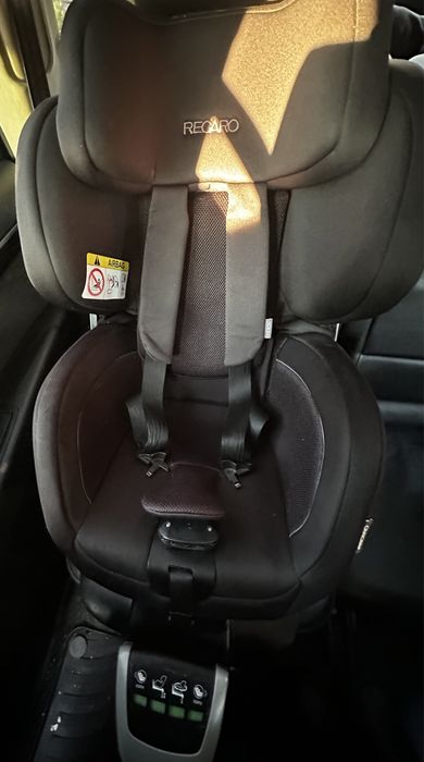 Стол за кола RECARO