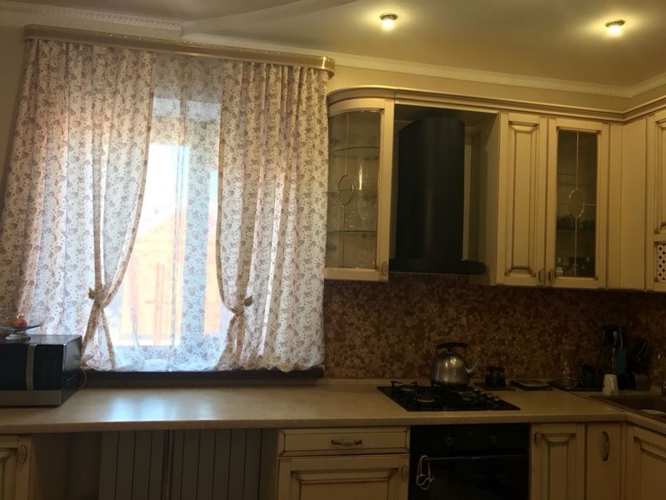 Продается мансардный дом, полностю меблировпнный.