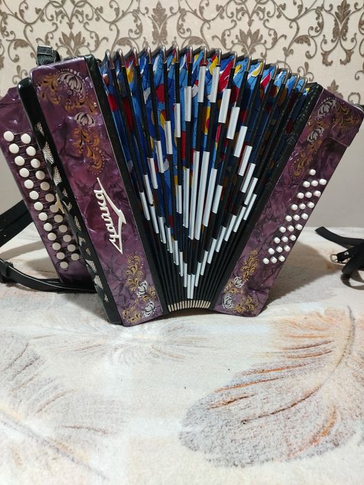 Продам гармонь тула-301