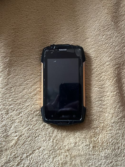 Telefon Hammer Iron2