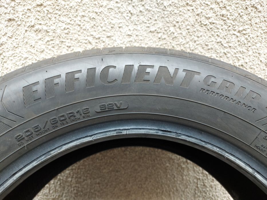 Anvelope 205 60 16 Good Year Efficient Grip • 4 bucati