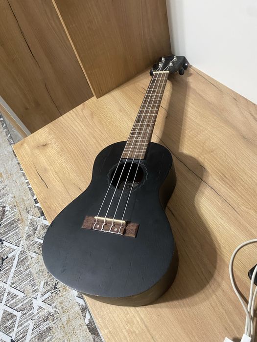 Укулеле(гитара)