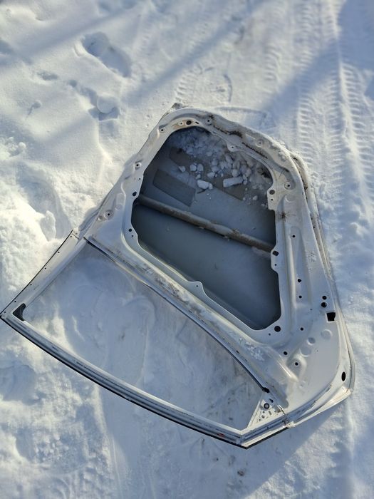 Задний дверь Хундай элантра оригинал