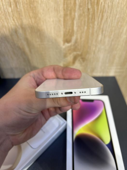 iPhone 14 128GB White
