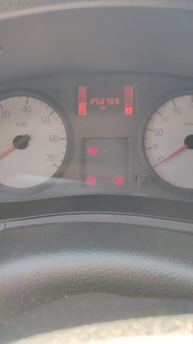 Renault Kangoo 4x4 | 1.6 16V Benzină + GPL | 258.708 km | Navigație + Cameră Marșarier | Climă
