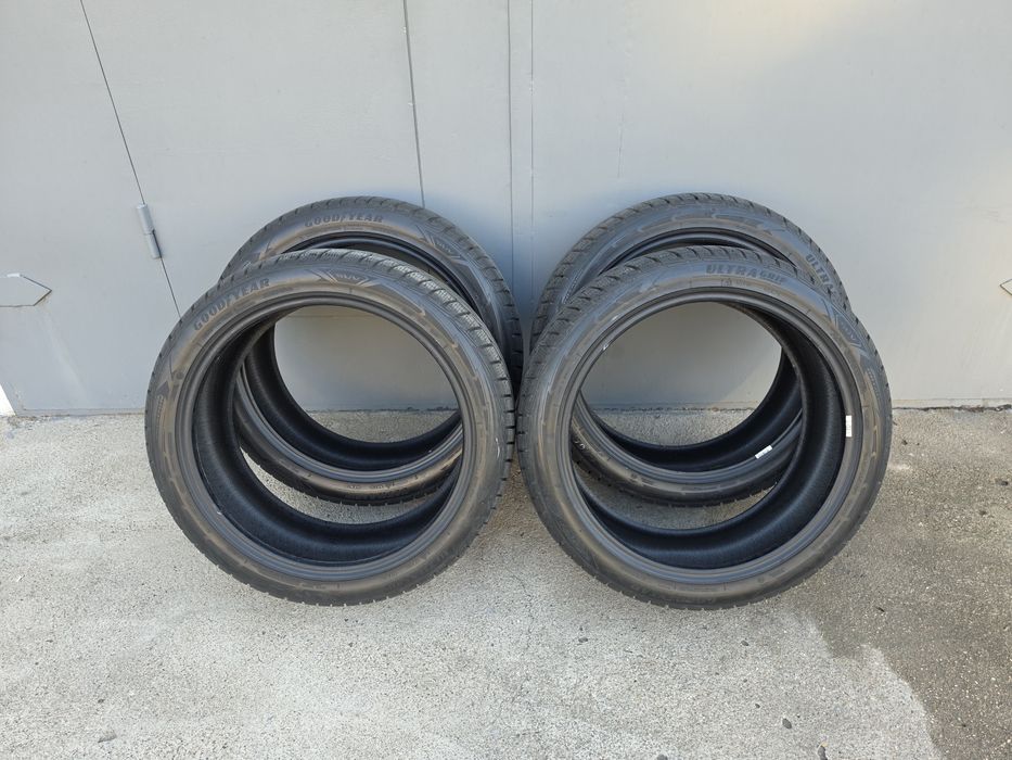 Goodyear UltraGrip Performance SUV G1 245/45 R21