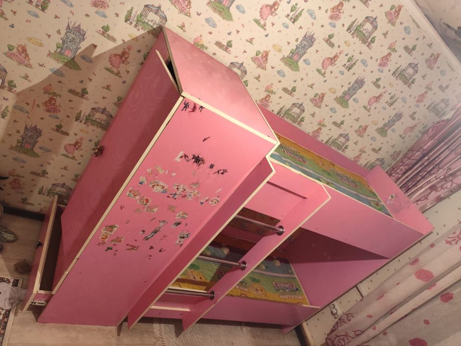 Двухьярусная кровать