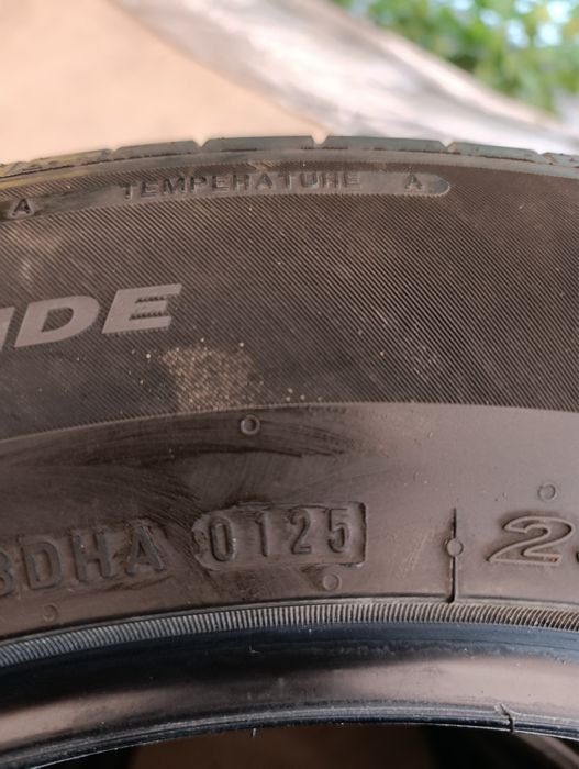 Продам Комплект 235/60R18 лето