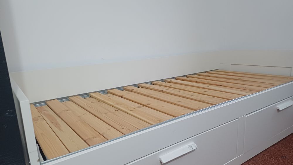 Vând Pat (Divan Ikea)