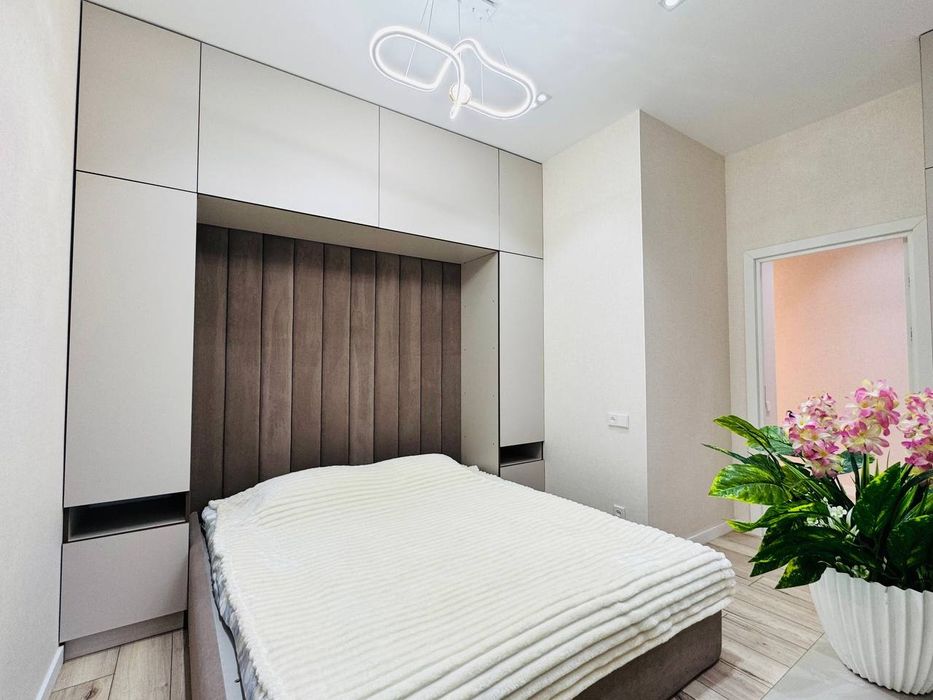 Улица Махтумкули первая линия, сдаётся в аренду. Квартира своя