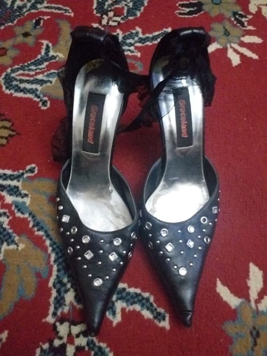 Продаётся шикарные Американские туфли.