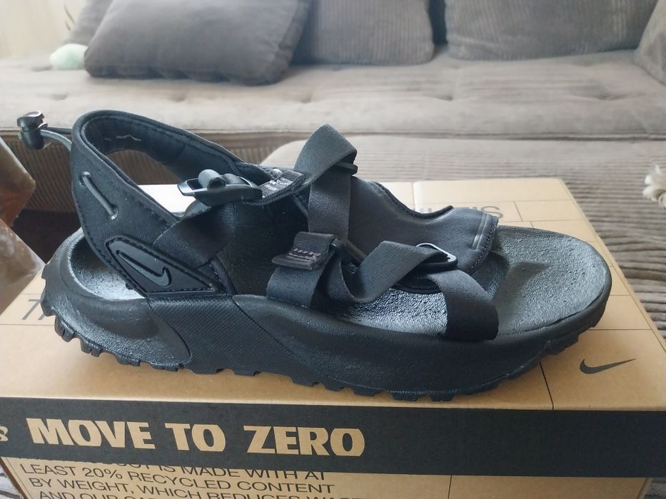 Чисто нови дамски сандали Nike