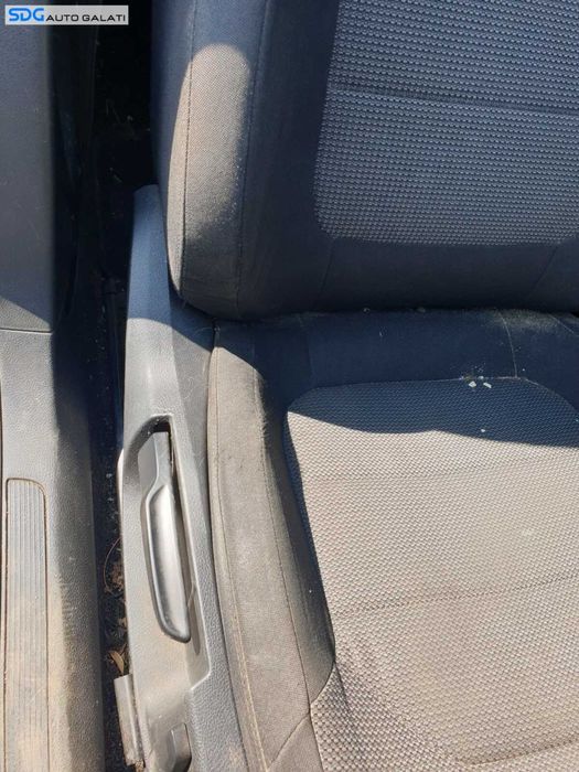 Scaun Dreapta Fata Pasager Textil Fara Incalzire Volkswagen Passat B7 Break Variant Combi 2010 - 2015
