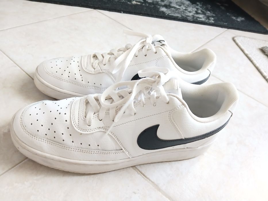 Обувки Nike COURT