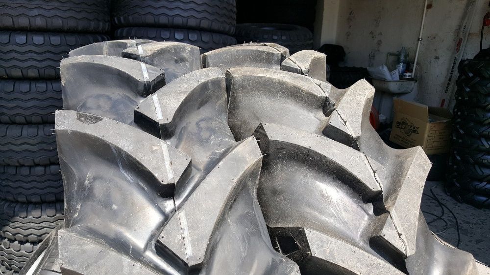 Cauciucuri noi 12.4-32 cu 8 pliuri marca OZKA garantie 2 ani si tva