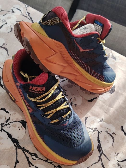 H O K A   Skyline Float X