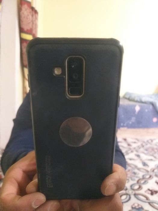 Самсунг а6+сотилади