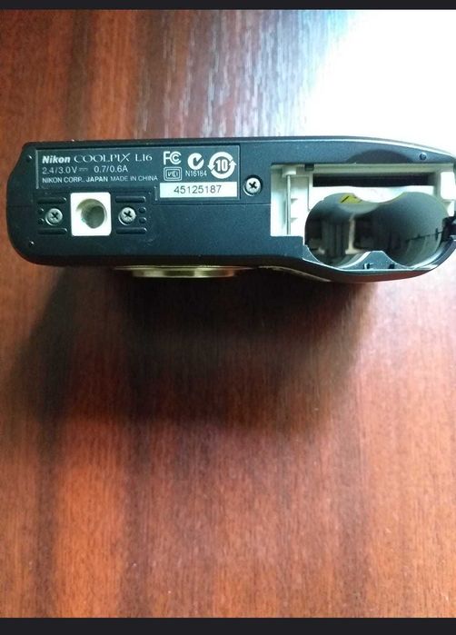 Aparate foto Canon PowerShot A75 și Nikon Coolpix L16 defecte