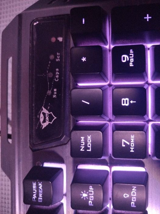 Продавам клавиатура cact