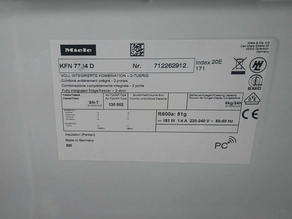 Хладилник за вграждане с фризер Miele kfn 7734 d