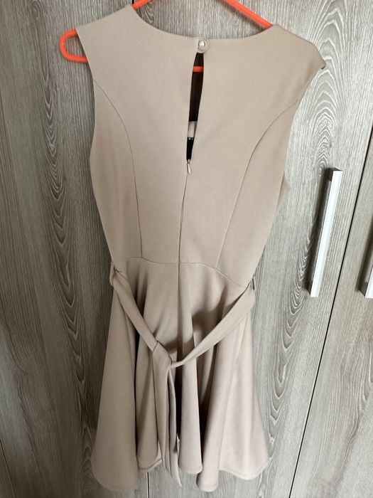 Vând rochie superba