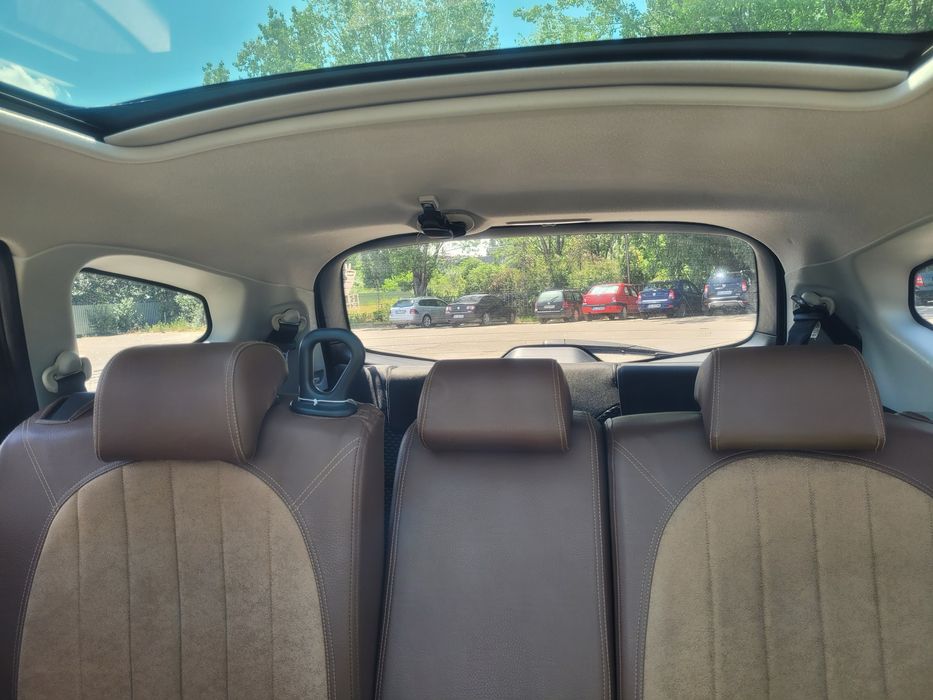 Nissan Qashqai +2 2010