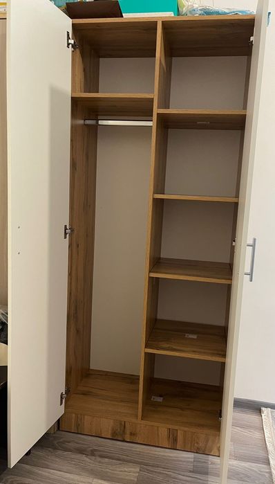 Распашной шкаф и обувница