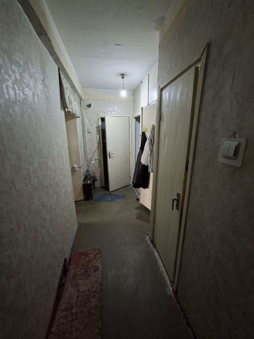 Юнусабад 8кв Продам 1 комн