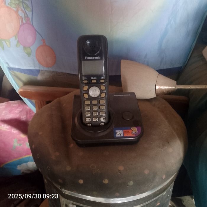 Продаются радиотелефоны рабочие всё рабочее и определители тоже есть