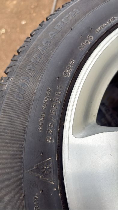 Продам комплект колес