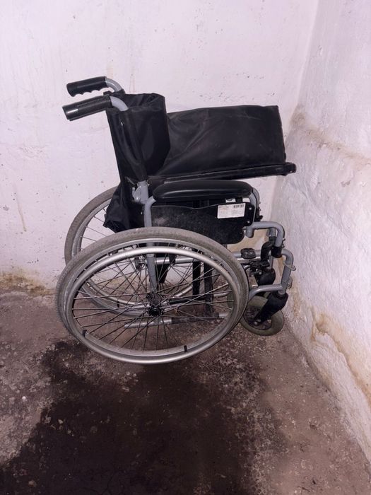 Инвалидная коляска