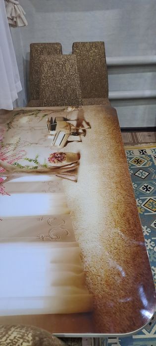 Продам комплект стол  стекло с рисунком + 4 с