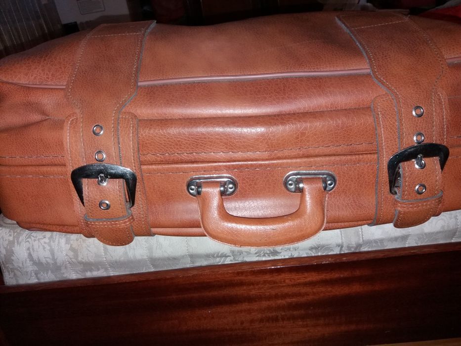 Чемодан венгерский