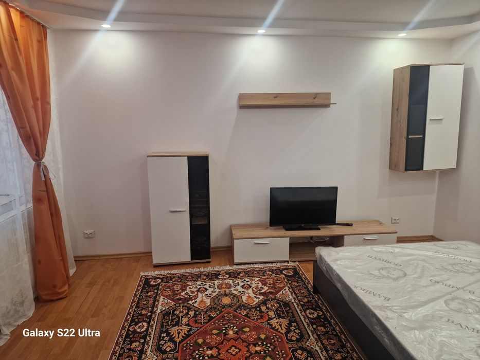 Inchiriez garsoniera