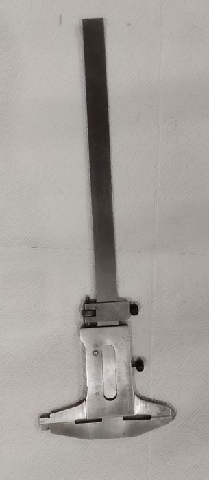 Штангенциркул, состояние б/у, недостатков нет