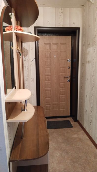 Продам мебель: прихожку