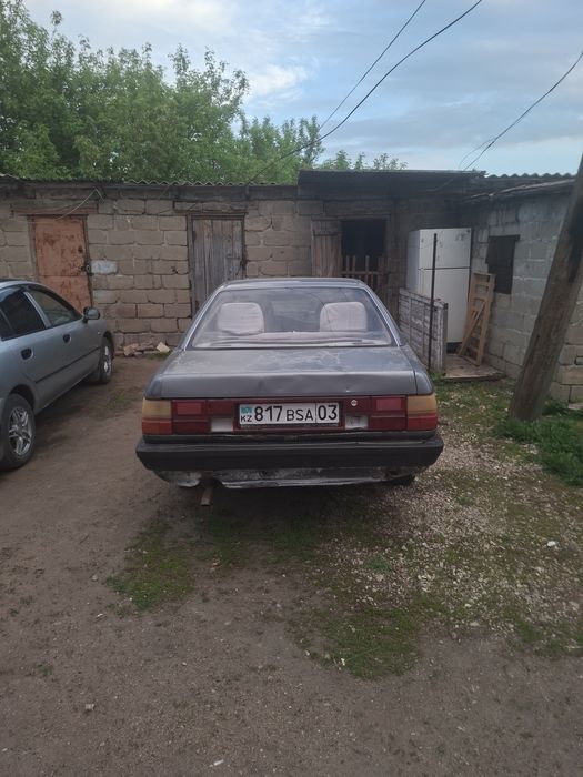 Продам машину ауди 100