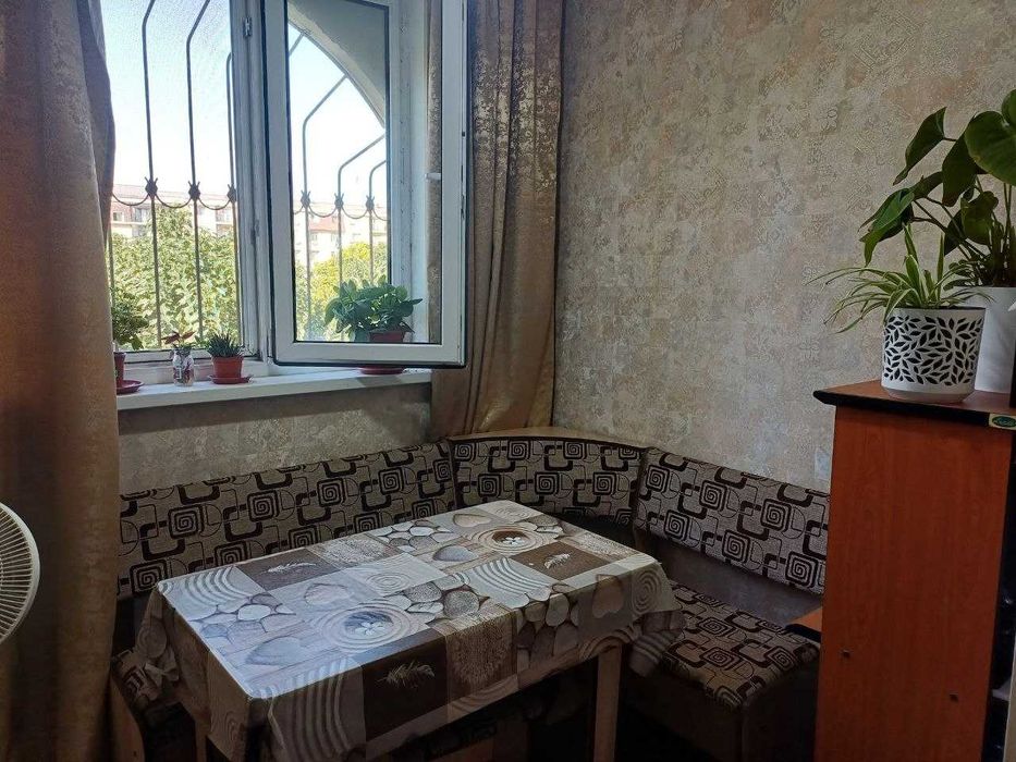 Продаётся уютная 2 в 3 комнатная квартира в Мирзо-Улугбекском районе