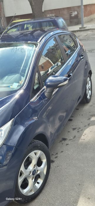 Продавам форд фиеста