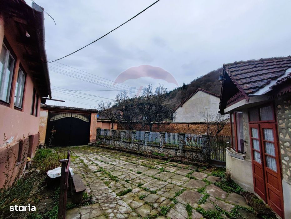 Casă cu farmec tradițional în Săliște – 1.000 mp teren, priveliște!