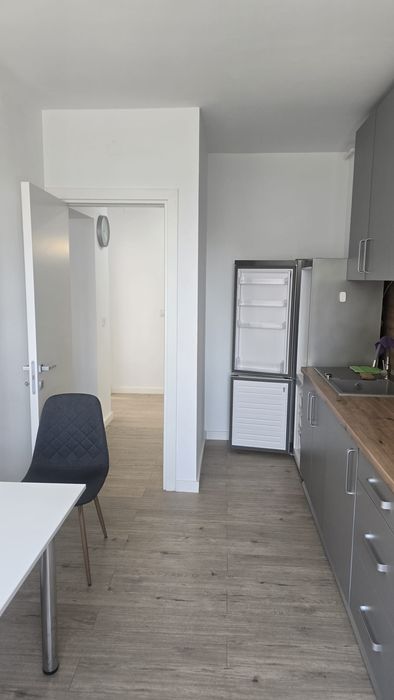 Proprietar inchiriez ap 2 cam et 1 Ivory Residence