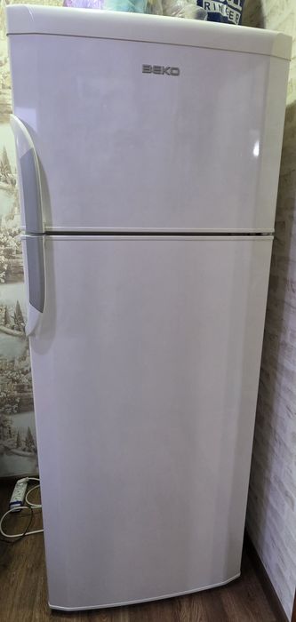Двухкамерных холодильник  BEKO