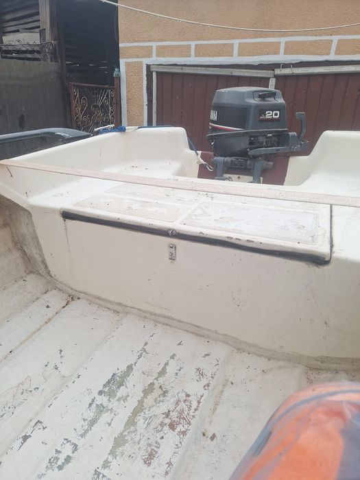 Barca  Lotus motor peridoc