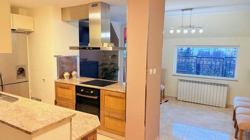 Дава се под наем Тристаен апартамент в София, Гоце Делчев - 155 кв.м за 1246.44 € - Снимка #4