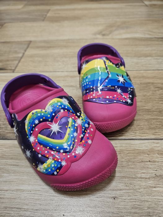 Светещи Crocs C11