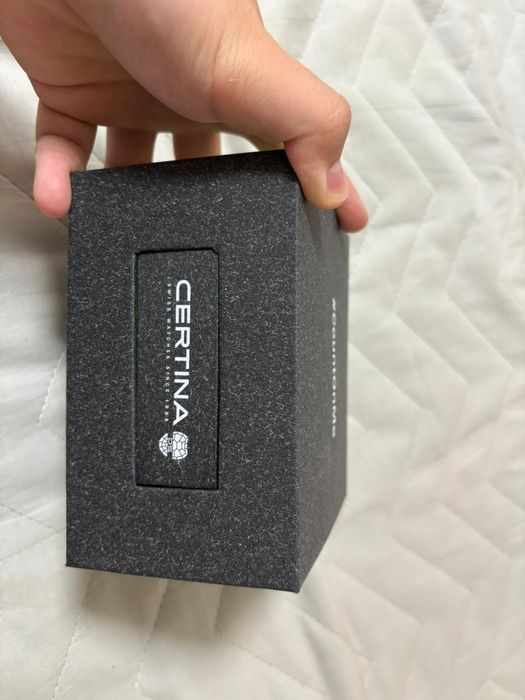 Продам часы Certina