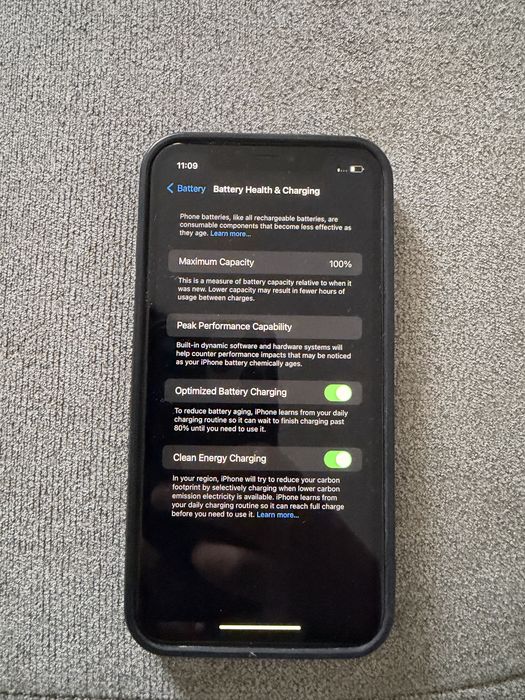 iPhone 11 64 GB negru